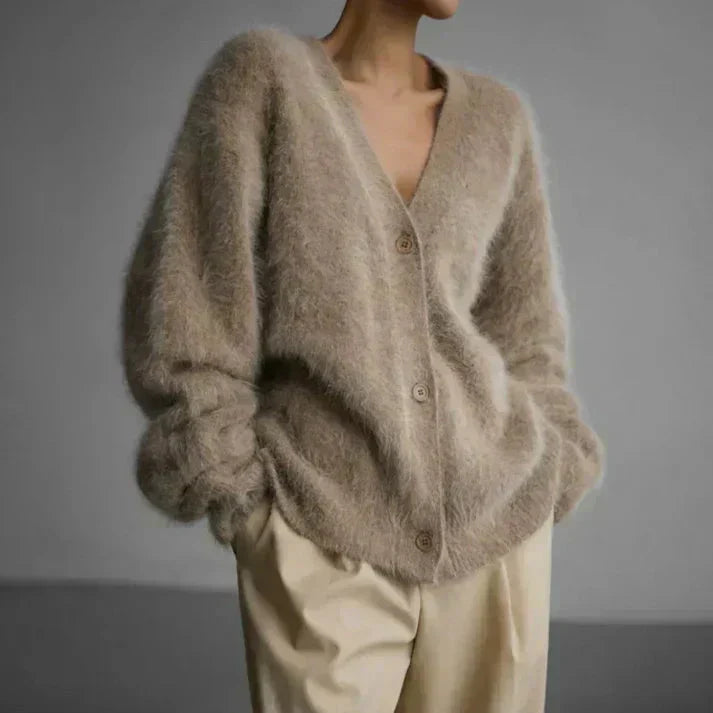 Evie | Classic Cashmere Sweater